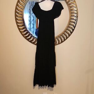 Over the shoulder lace maxi dress